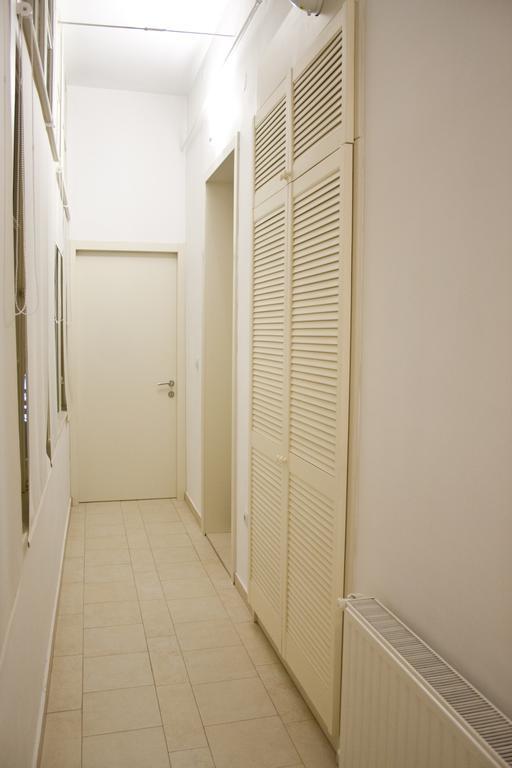 Apartment Apartments Top Center
