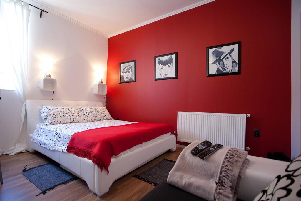Apartament Center *