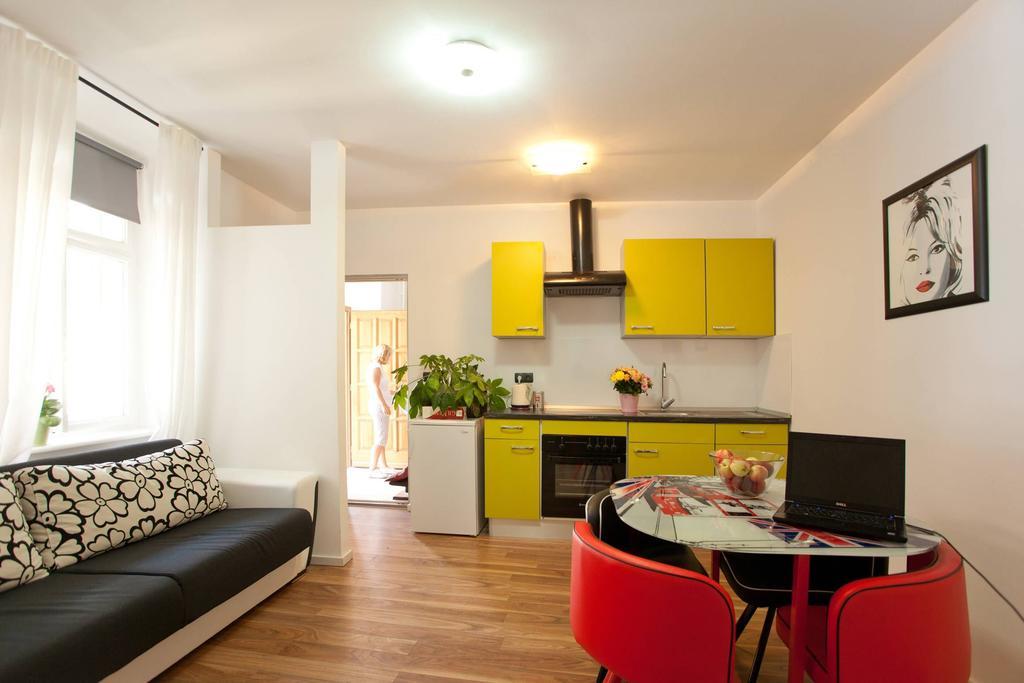 Apartments Top Center Apartment